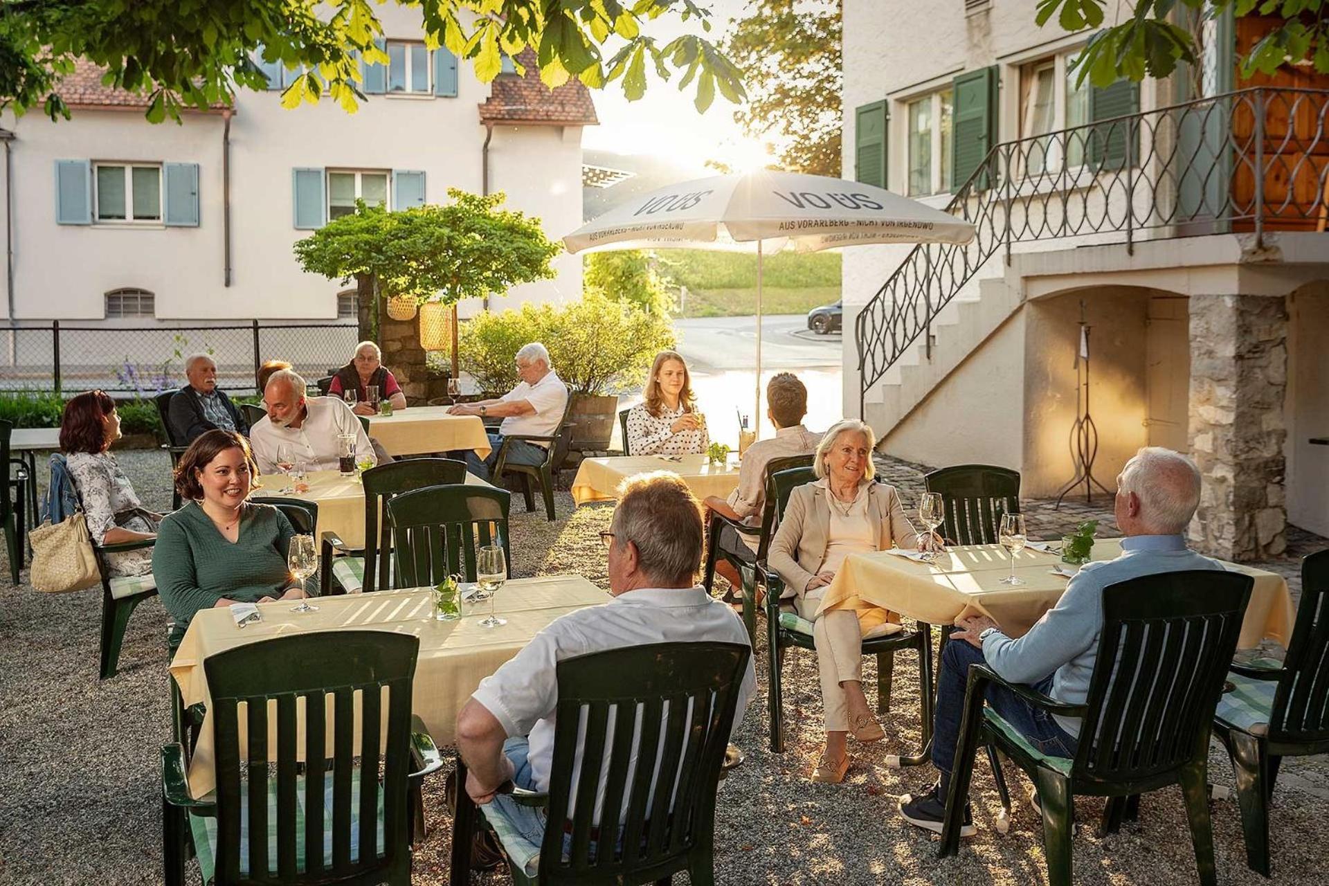 Hotel Gasthof Kroenele Lustenau Buitenkant foto