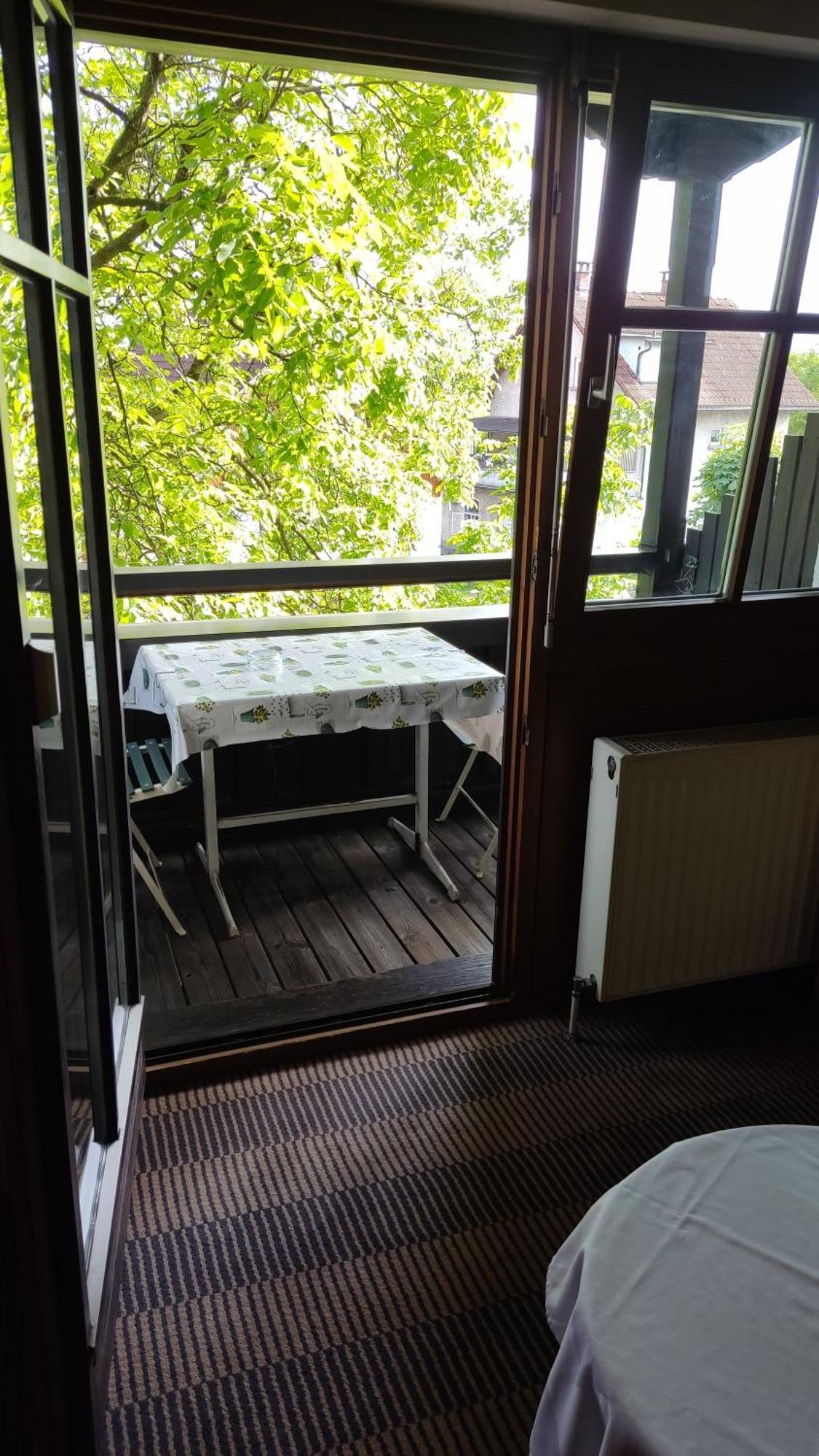 Hotel Gasthof Kroenele Lustenau Buitenkant foto