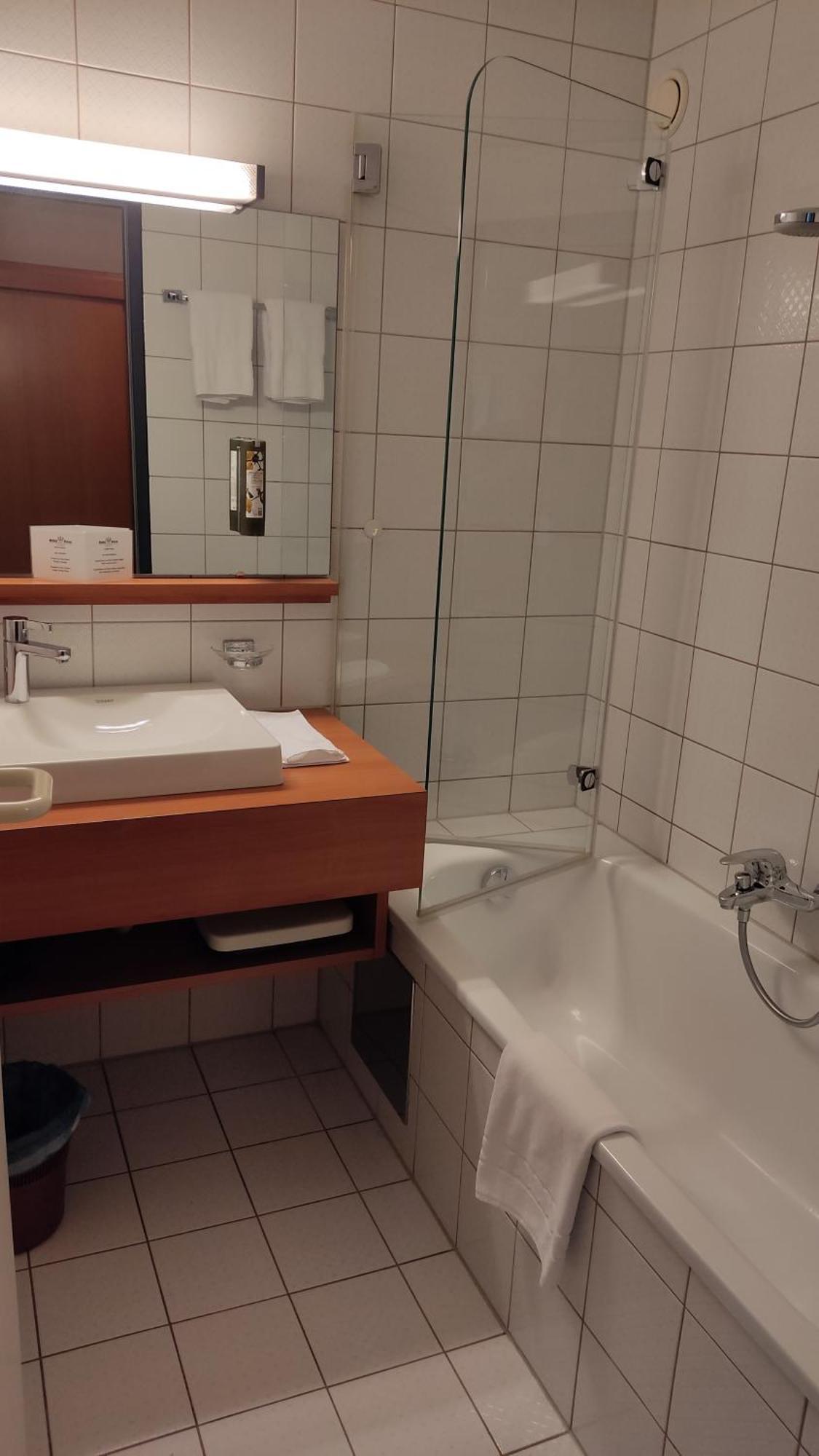 Hotel Gasthof Kroenele Lustenau Buitenkant foto